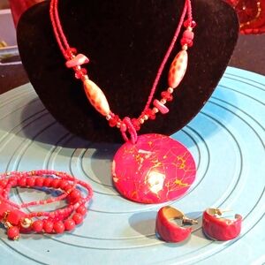 Beautiful vintage jewelry set